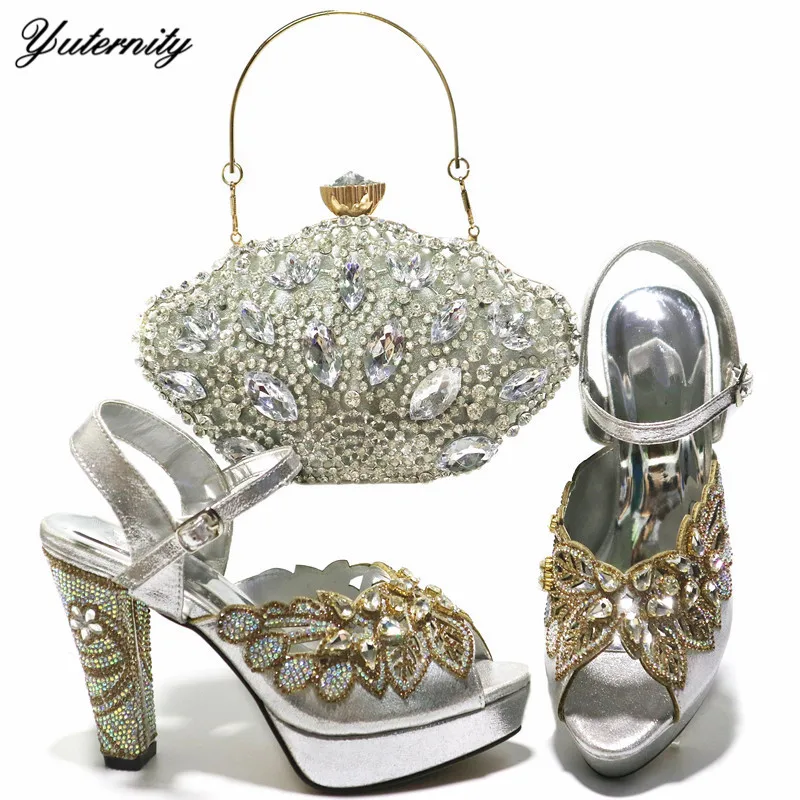 GL1031  颜色：银色 价格：205 码数38-43 跟高10厘米