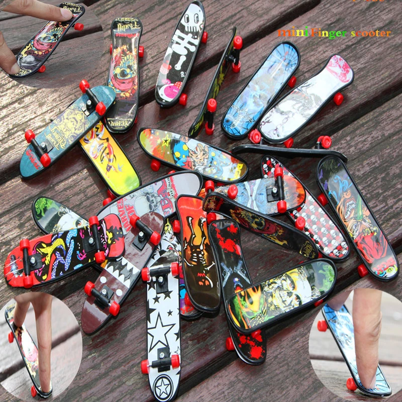 4pcs-set-Random-Colored-Creative-Cartoon-Small-Plastic-Finger-Skateboards-Kids-Adult-Educational-Toys-Birthday-Gifts
