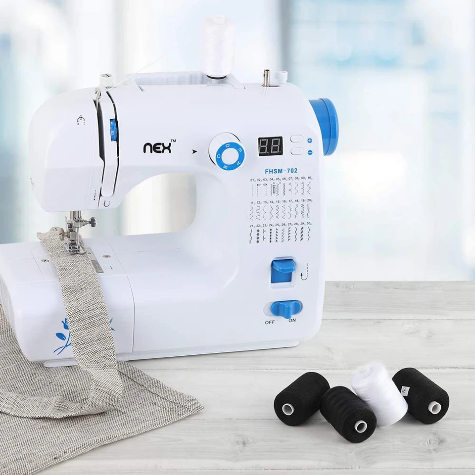 Fil à Coudre Noir Et Blanc 2 Pcs En Polyester. 2 Bobines De 350m. Fil Pour Coudre Tout Usage Textile Sauf Pour Travaux Extérieur. 1pc En Noir + 1pc En Blanc