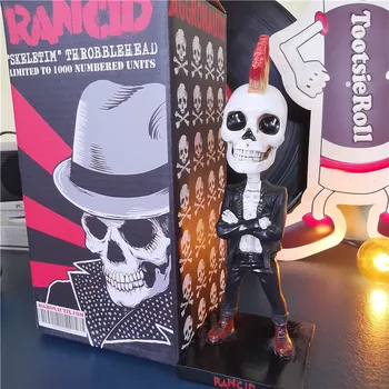 

Vintage Punk Cockscomb Head Skull Doll Ornaments Fgure Toy