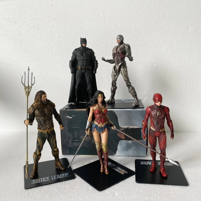 ARTFX Aquaman Figure Flash Cyborg Wonder Bruce Wayne Action Figure Collectible Model Toy