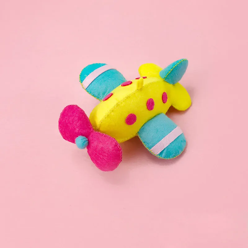 

2 Styles of Handmade Felt Shape Cartoon Plane Colorful Craft Kits Special Gift For Kids Bedroom Decoration Non-finished Airplane