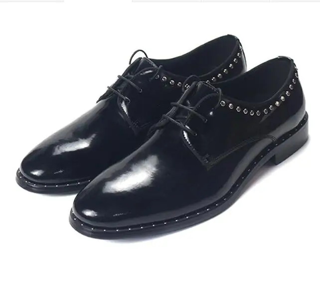 

Мужские официальные туфли с высоким берцем; Мужские туфли в стиле Дерби ручной работы; Классические черные свадебные туфли из натуральной кожи с заклепками