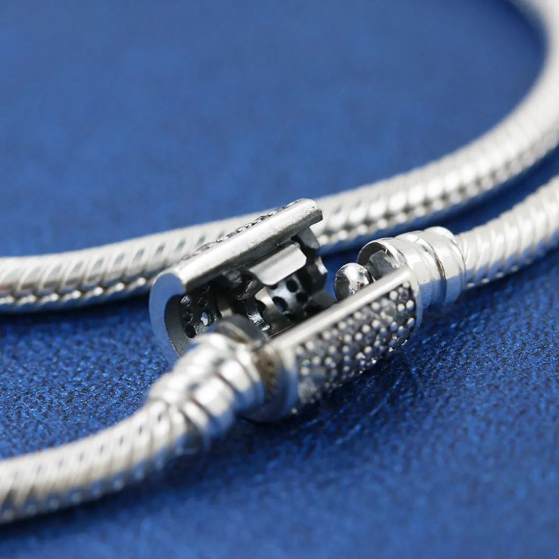 Pandora Moments Double Wrap Barrel Clasp Snake Chain Bracelet/Necklace, Sterling silver