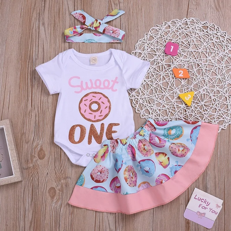 

Round-Collar Letters Printed Donuts Printed Short Skirt Girl's Three-Piece Summer