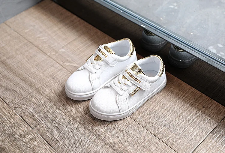 16227790626_2067024571