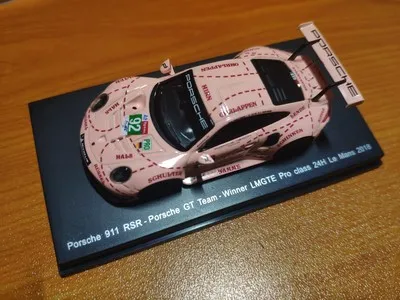 1/64 model car for Le Mans GT Porsche 911 pink color