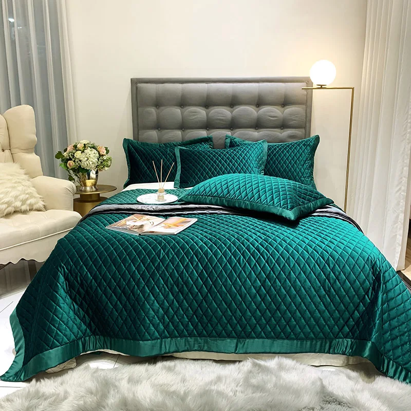 

CHAUSUB Luxury Silky Velvet Quilt Sets and Shams 3-piece Solid Quilted Bedspread Bed Cover Sheets Full Queen Size Coverlet Set
