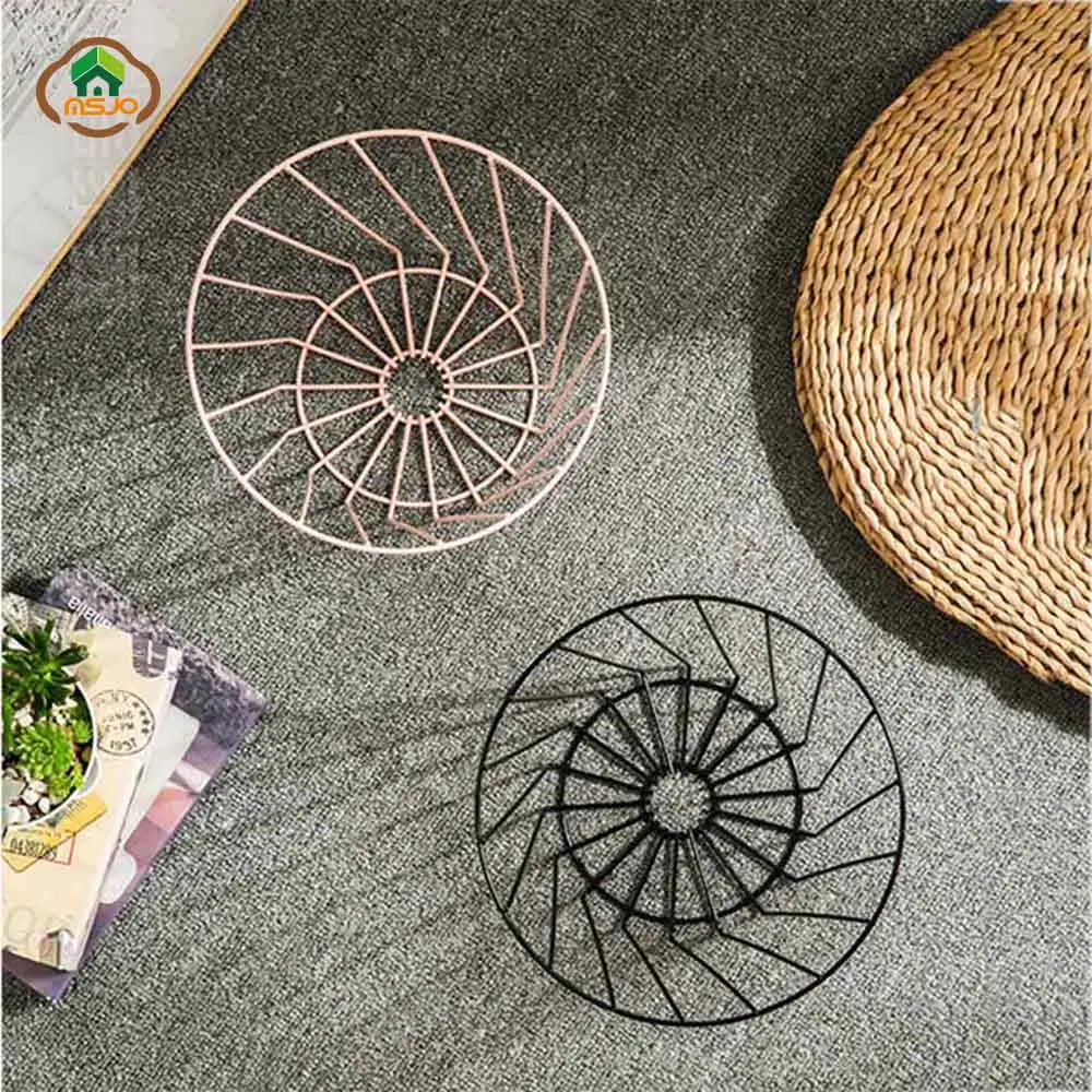 Billige MSJO Mülleimer Nordic Eisen Kunst Mülleimer Abfall Reinigen Papierkorb Regal Haushalt Decor Europäischen Bad Kleidung Papier Korb