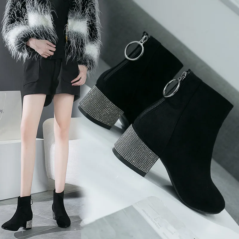 Bootee/ г. Женские резиновые сапоги Роскошные Дизайнерские Туфли на толстом каблуке со шнуровкой и круглым носком женские ботинки на низком каблуке