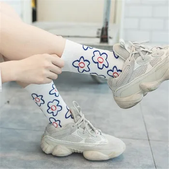 

5pairs=10pcs Autumn Winter Women Socks Korean Cartoon Flower Print Socks Retro Casual Sports Cotton Socks Pink Dropshipping 2019