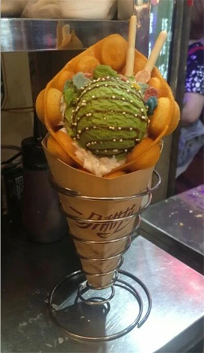 41001