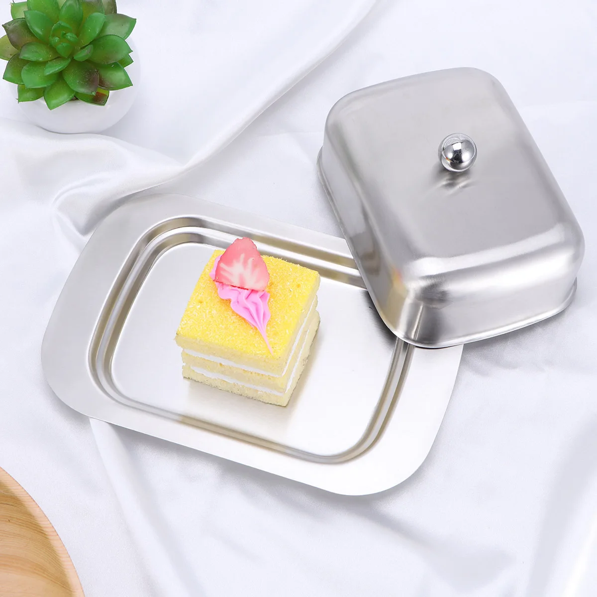 HOME-X Clear Acrylic Butter Dish with Cover Plastic Covered Cheese Holder with Tray HOME-X Clear Acrylic Butter Dish with Cover Plastic Covered Cheese Holder with Tray