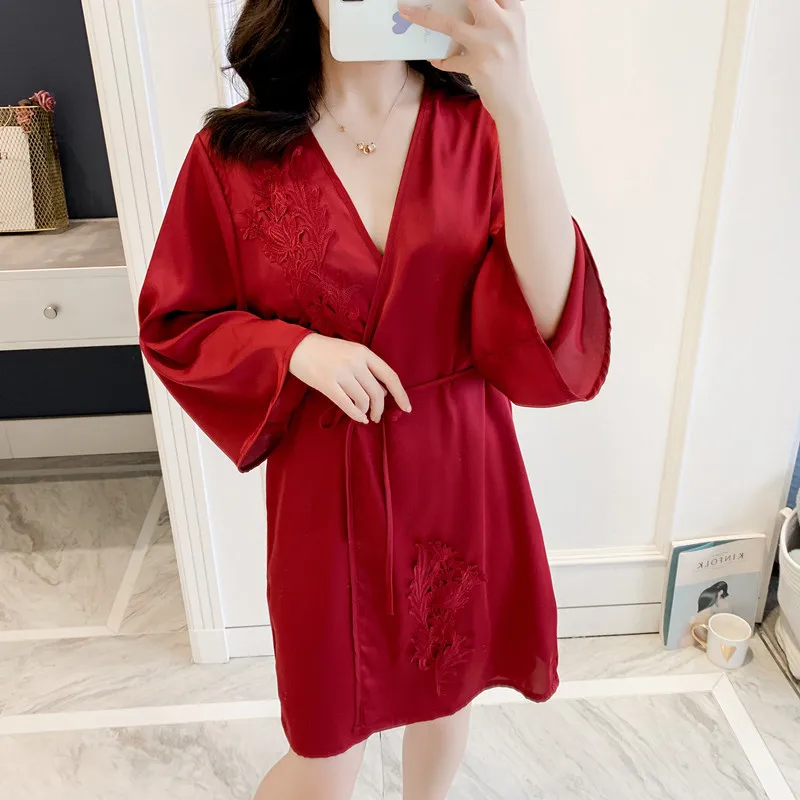 13275859335_1929359744