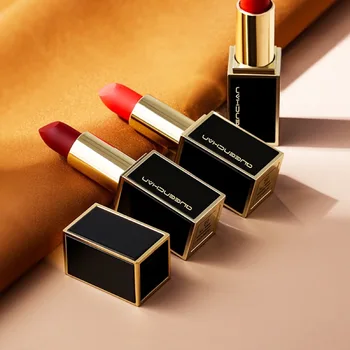

Black gold tube lipstick does not fade, non-stick cup, lasting moisturizing lipstick is not easy to discolor, rotten tomato colo