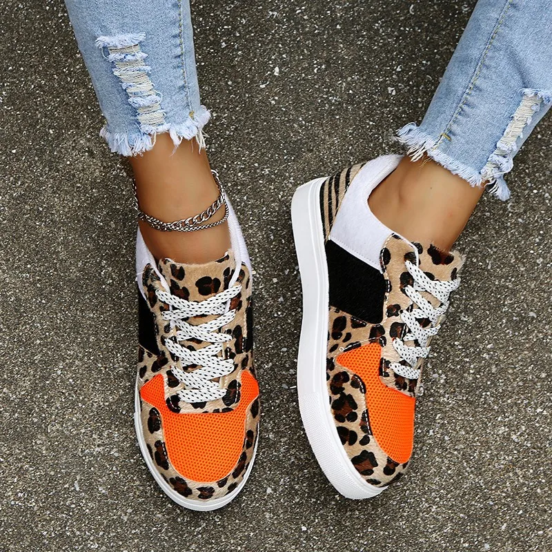 Women Contrast Color Leopard Lace-Up Sneakers