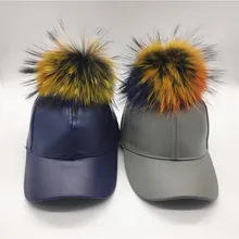 Новинка, женская шапка со съемным натуральным мехом енота, с помпонами, Snapback, осенняя, для взрослых, для мужчин, повседневная, искусственная кожа, бейсболка