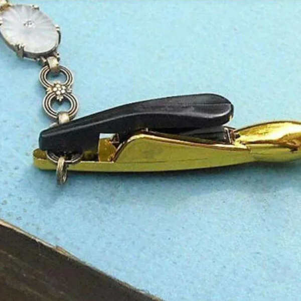 

New Easy Jewelry Wearing Aid Bracelet Clip for Writband Lock Helper Practical MV66