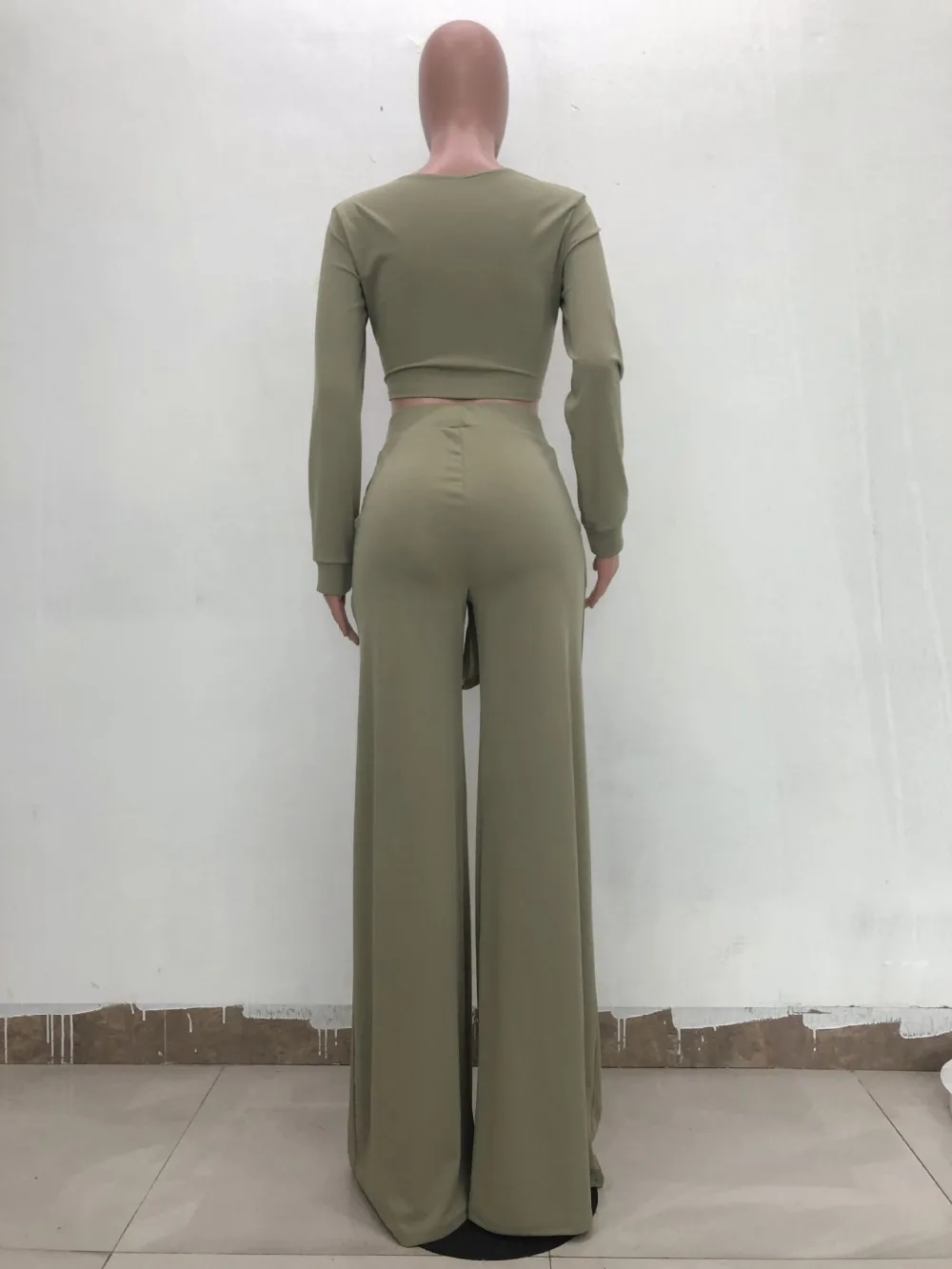 11979303152_1827132134