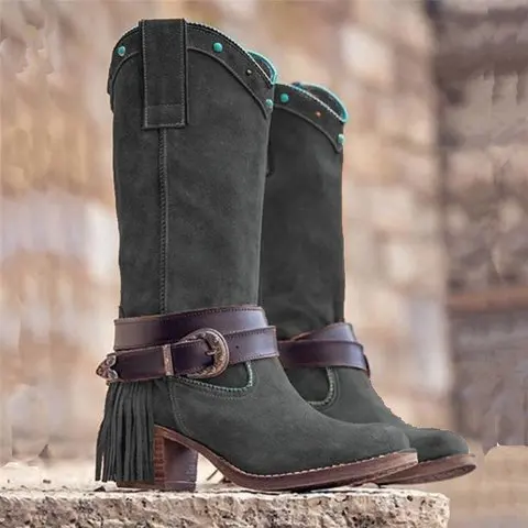 VogueNice/модные ботинки; сезон осень-зима; женская обувь с кисточками и пряжкой на ремешке; обувь на высоком каблуке в ковбойском стиле с круглым носком; сапоги до колена