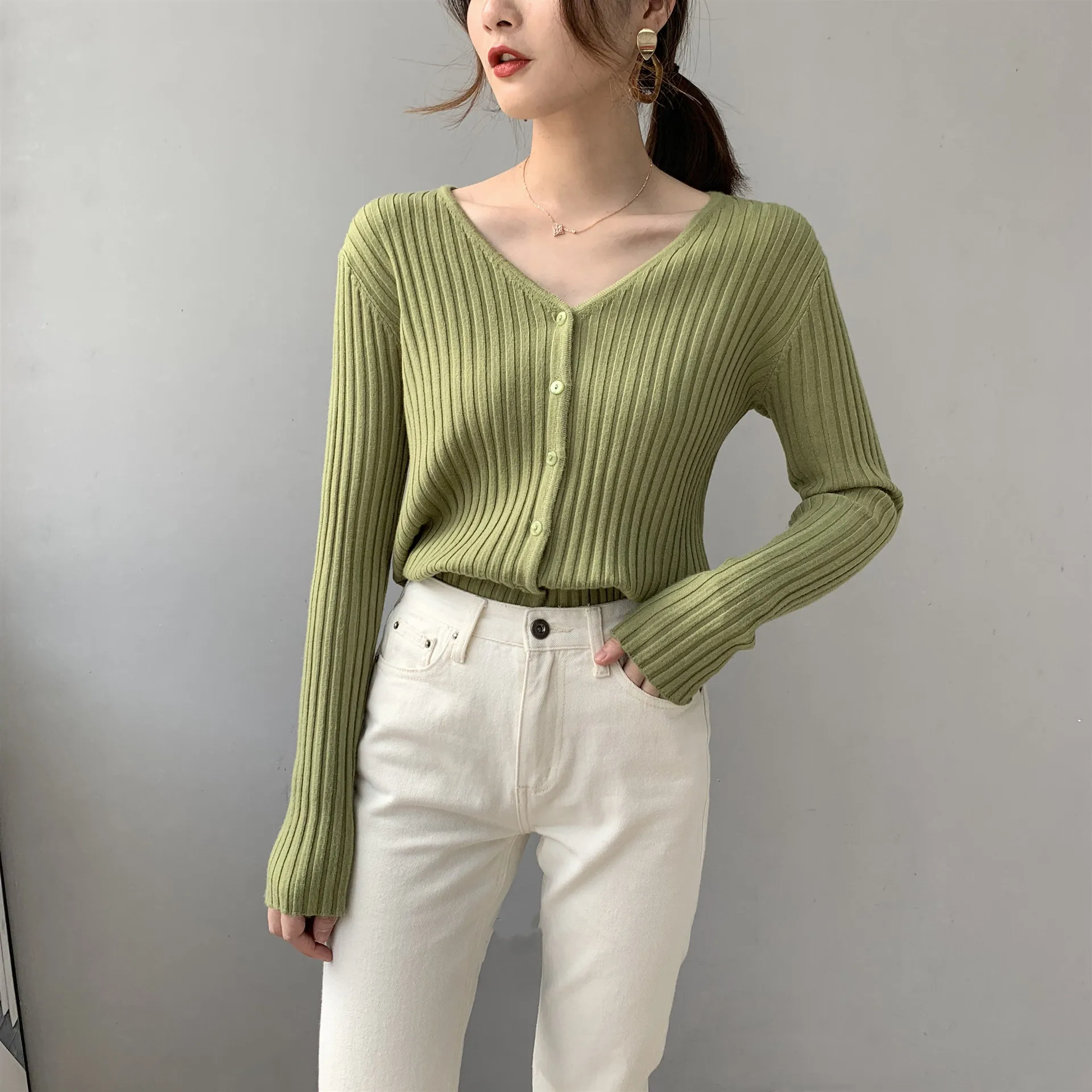 INNASOFAN Knitted sweater Women Autumn Spring long-sleeved cardigan Euro-American fashion chic elegant V-collar solid sweater