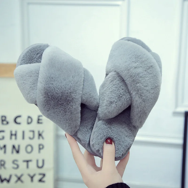 

2018 New Cross Help Plush Slippers Women's Autumn and Winter Flat Simple Simple Warm Comfortable Word Plush Slippers