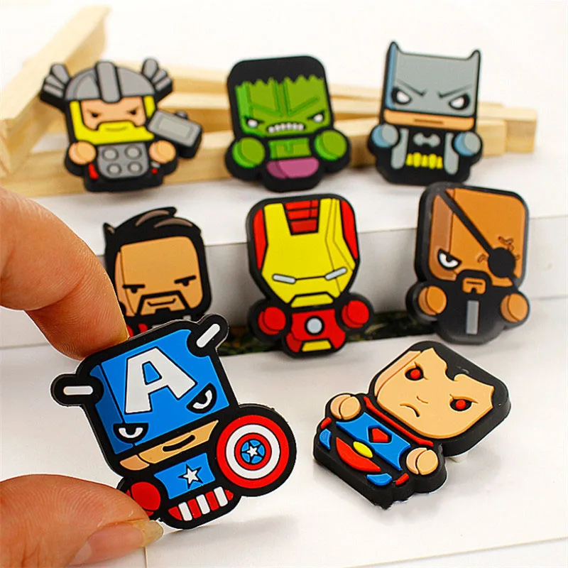 

1PCS Cartoon Marvel Iron Man Captain America Badges Icon on The Backpack Pin Brooch Badges for Clothes backpacks Anime Badge