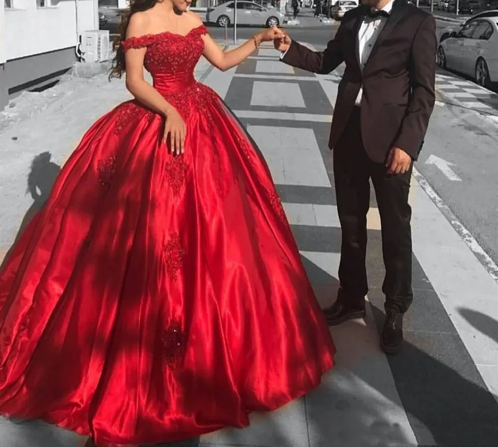 Mode Jurken Off Shoulder Rood Satijn Formele Partij Jassen Sweetheart Lovertjes Lace Applique Baljurk Prom Dresses Mode Jurken Off Shoulder Rood Satijn Formele Partij Jassen Sweetheart Lovertjes Lace Applique Baljurk Prom Dresses