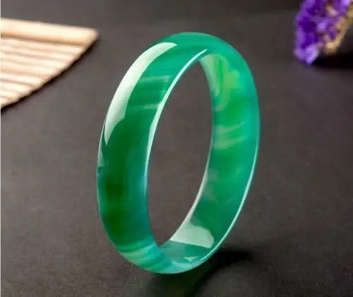 

Natural green Jade Bracelet Bangle For Women Hand Carved Bangles Lady Jewelry Charm Bracelet Fashion Accessories 67-68mm