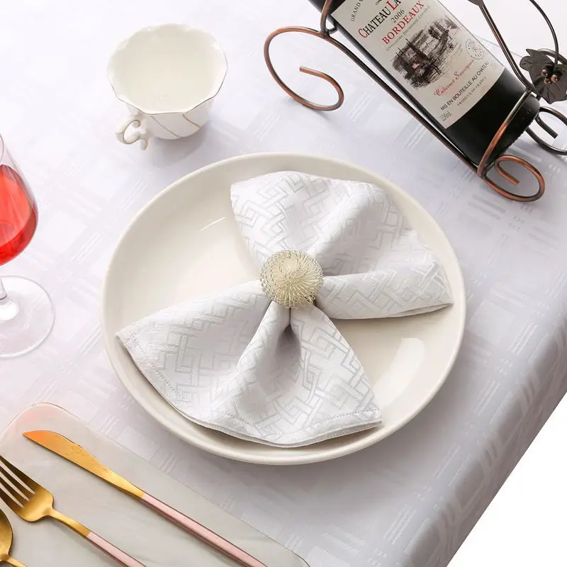 

4 Pcs Satin Fabric Table Napkins Solid Dinner Placemats Printing Reusable Napkins For Decoupage Serviette Table Towel Restaurant