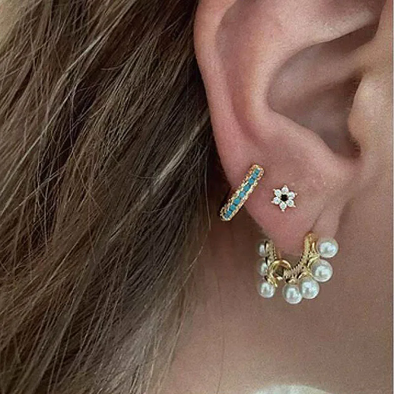

new shiny earring delicate romantic white flower stud earrings with tiny cz paved gold color earring for cute girls lady women