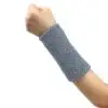 Gray Новые хлопчатобумажные браслеты повязки на запястье Sweatbands Sweatband для спорта тенниса спорта на открытом воздухе мягкие и удобные абсорбирующие - Цвет: Gray