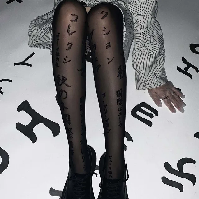 Gothic Japanese Letter Print Lace High Stockings 3