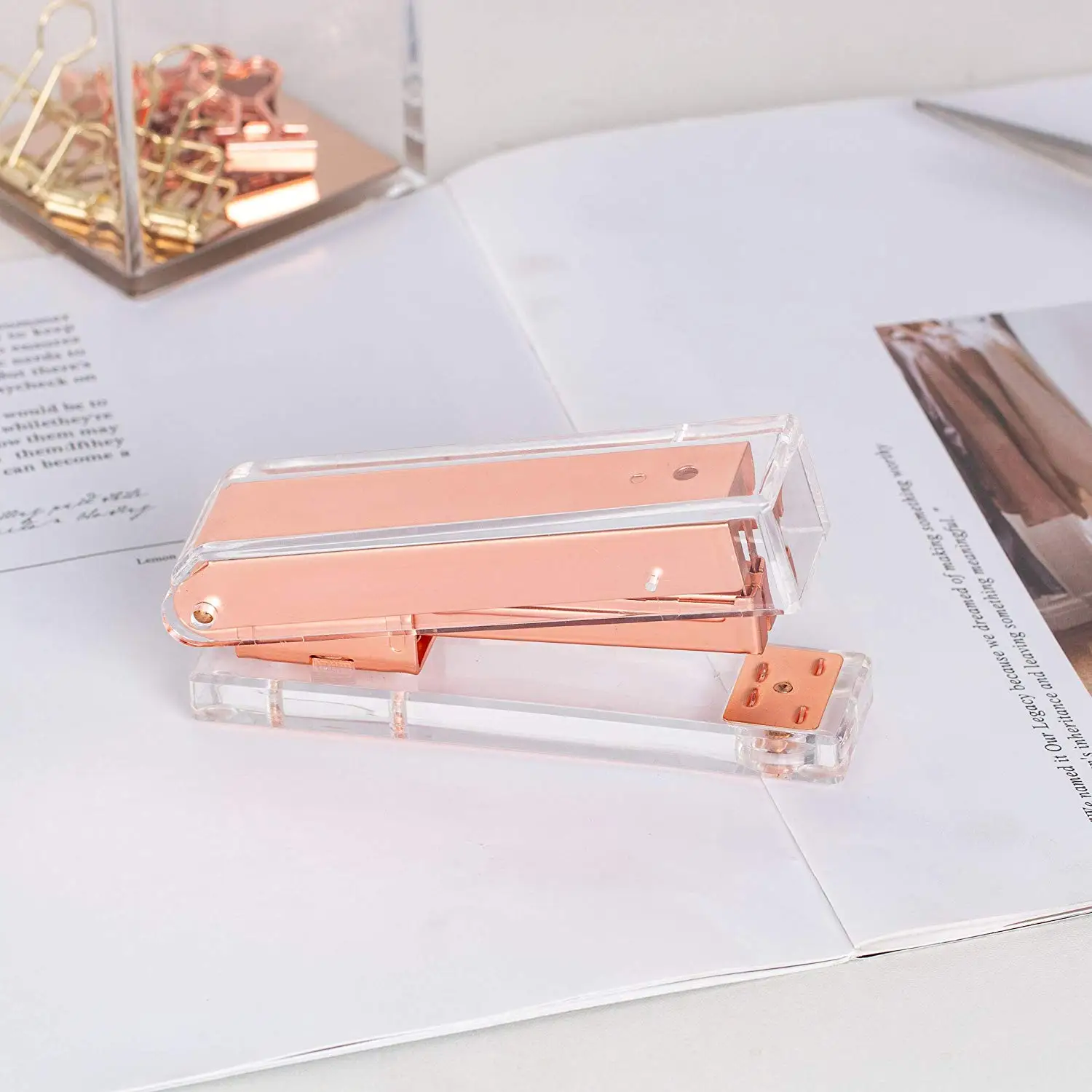 

Elegant Ultra Clear Matte Acrylic Rose Gold Desktop Stapler with 1000 Staples for Oiffce Accessories(Rose Gold)