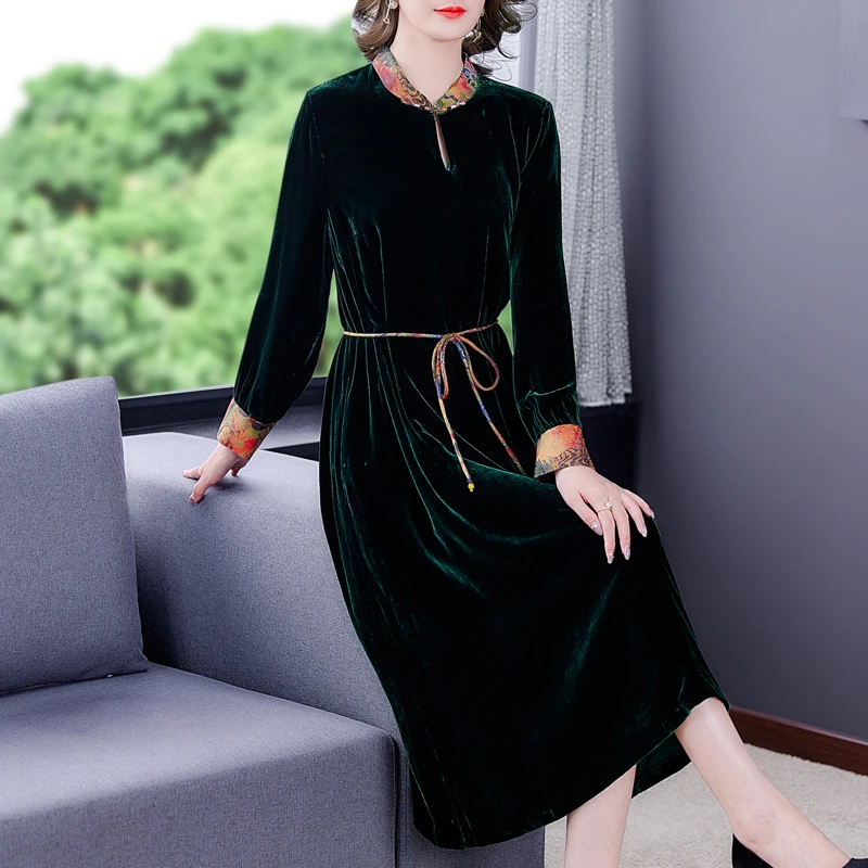 

Winter Women Black Velvet Warm Elegant Midi Dress 2024 Korean Vintage Casual Long Sleeve Dress Autumn Bodycon Office Loose Robe