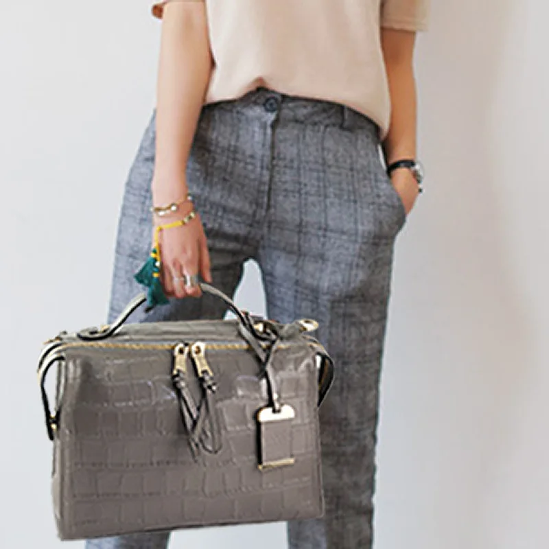 Leather College Wind Leisure One Shoulder Slant Leather Girl Bag