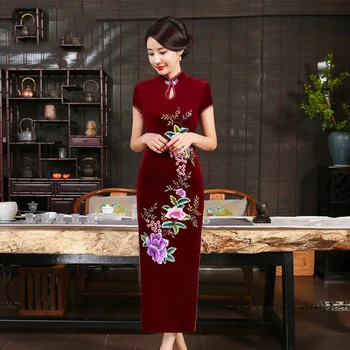 

Women Mandarin Collar High Split Qipao Short Sleeve Velour Chinese Dress Velour Embroidery Sexy Evening Party Dress Cheongsam