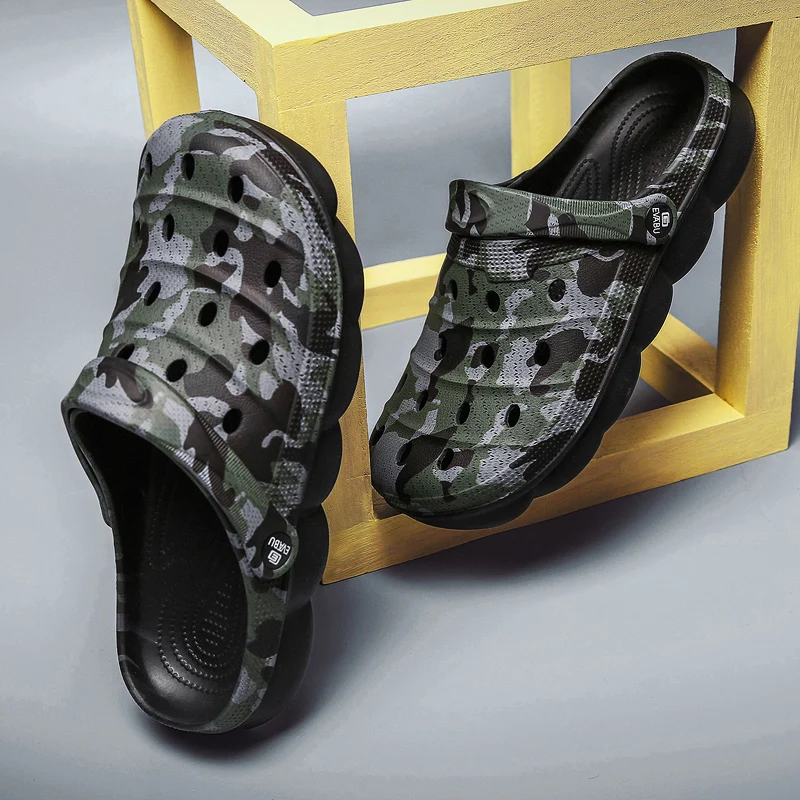 

Men's Sandals Crocks Summer Hole shoes Large size Hole Shoes Crok Rubber Clogs Garden Shoes Black Crocse Beach Flat Men Sandals