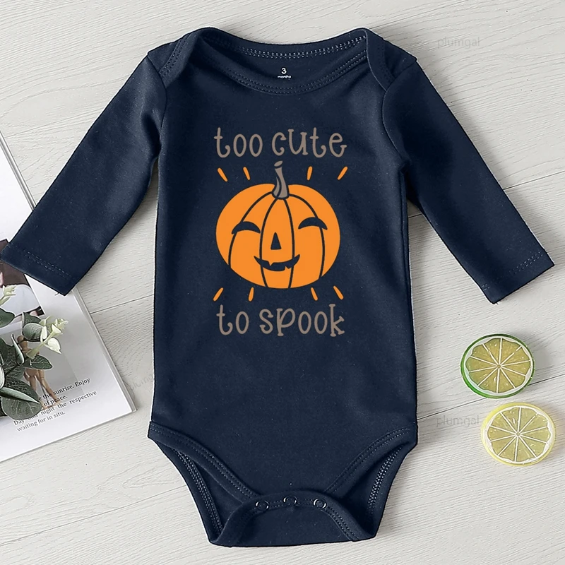 Изделия для новорожденных с принтом Too Cute To Spook костюм на Хэллоуин комплект одежды