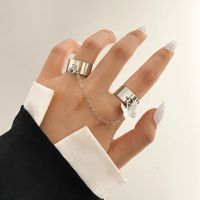 Punk Gold Color Long Chain Butterfly Shape Ring for Women Girls Fashion Hiphop Rings Party Jewelry Gift