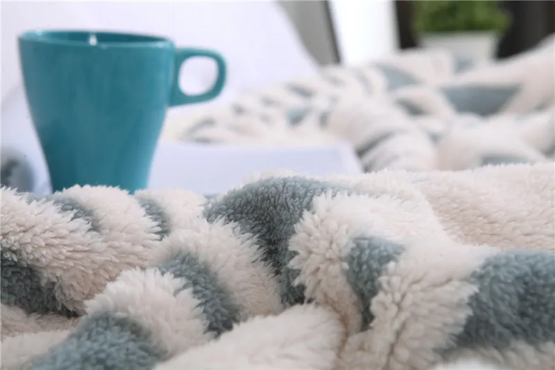 Взвешенная фланель, Флисовое одеяло зимний взрослый мягкий толстый плед с искусственной меховой подкладкой для дивана кровати дивана Frazadas Mantas De Cama Cobertor