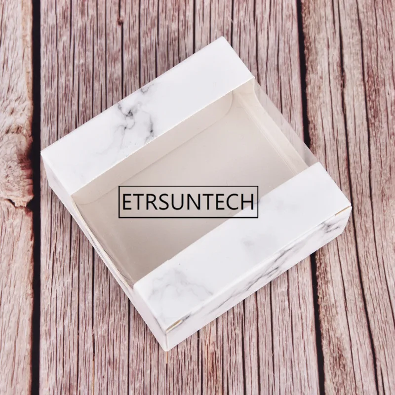 13397927094_1878099837