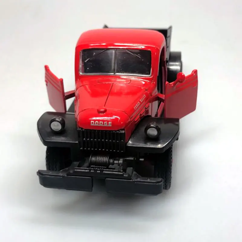 NEWRAY 1/32 масштабная модель автомобиля игрушки 1946 Dodge power грузовик-Универсал 17 см длина литая под давлением металлическая модель автомобиля игрушка для подарка, детей, коллекция