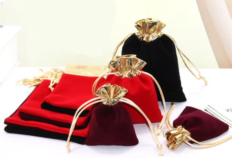 10 Pcs/Lot Christmas Package Golden Mouth Velvet Pouch with Drawstring Grand Flannel Jewelry Bags Wedding Candy Pocket best Gift Bags & Boxes