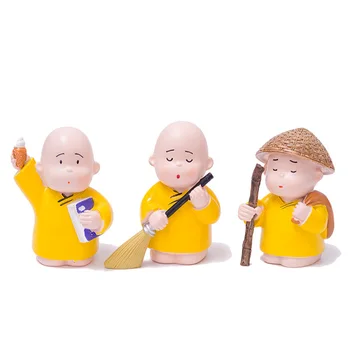 

Chinese Kung Fu Three Little Bald Monks Figurine Feng Shui Stupid Doll Resin Car Desk Decor Home Decoration Birthday Gift Cute