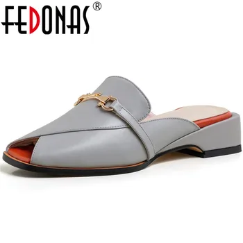 

FEDONAS 2020 Thick Heeled Pumps Cow Leather Peep Toe Sandal Metal Decoration Women Shoes Color Matching Basic New Shoes Woman