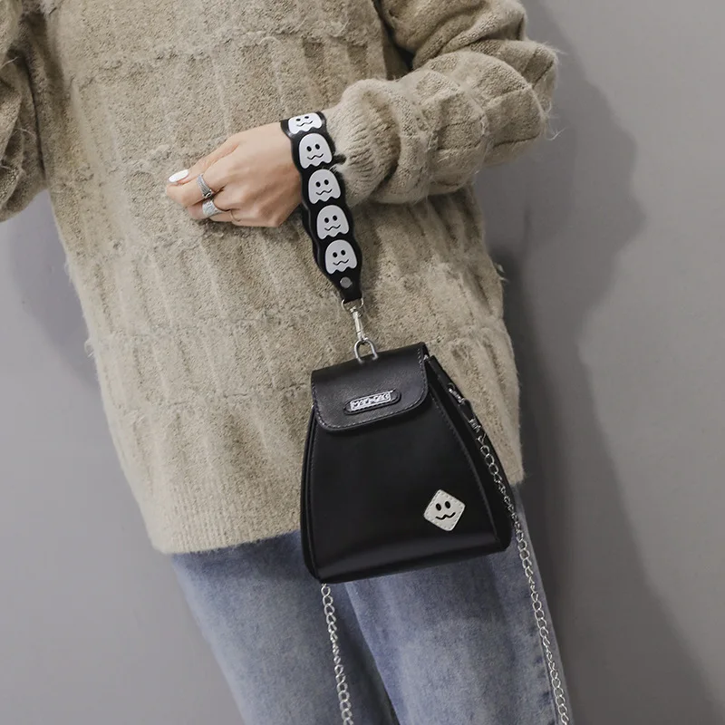 

2019 New Style Korean-style Chain Smiley Square Sling Bag Versitile Fashion Women's Crossbody Bag