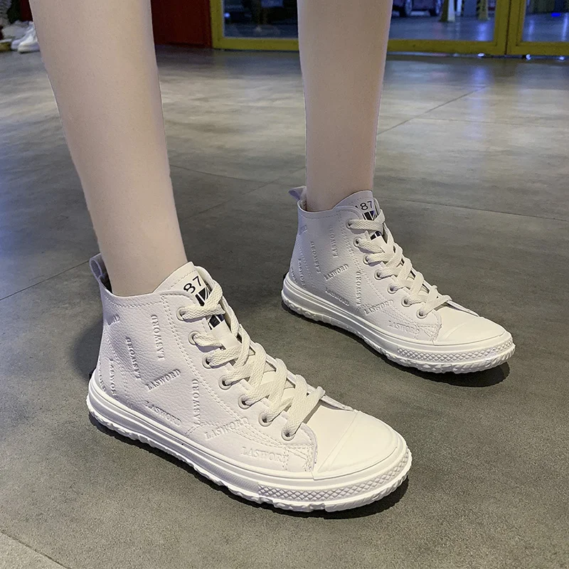 

New fashion of small white shoes for ladies, red-blooded, flat-soled, high-top casual shoes