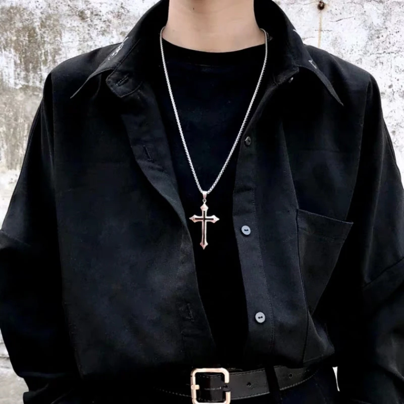 Vintage Classic Men's Cross Pendant Necklace in Stainless Steel
