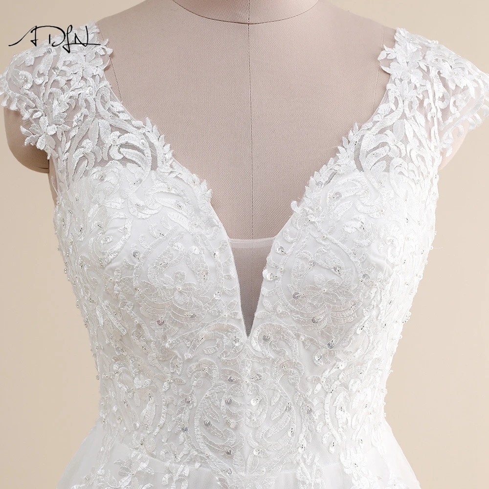 Modest V-neck Cap Sleeves Wedding Dresses Plus Size Customized A Line Bridal Gowns Tulle Lace Applique Robe De Mariee Customized 5